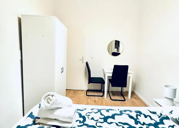 Private In Elegant 5-bedroom Near Kaufpark Alterlaa * וינה