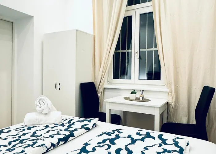 Private In Elegant 5-bedroom Near Kaufpark Alterlaa * וינה